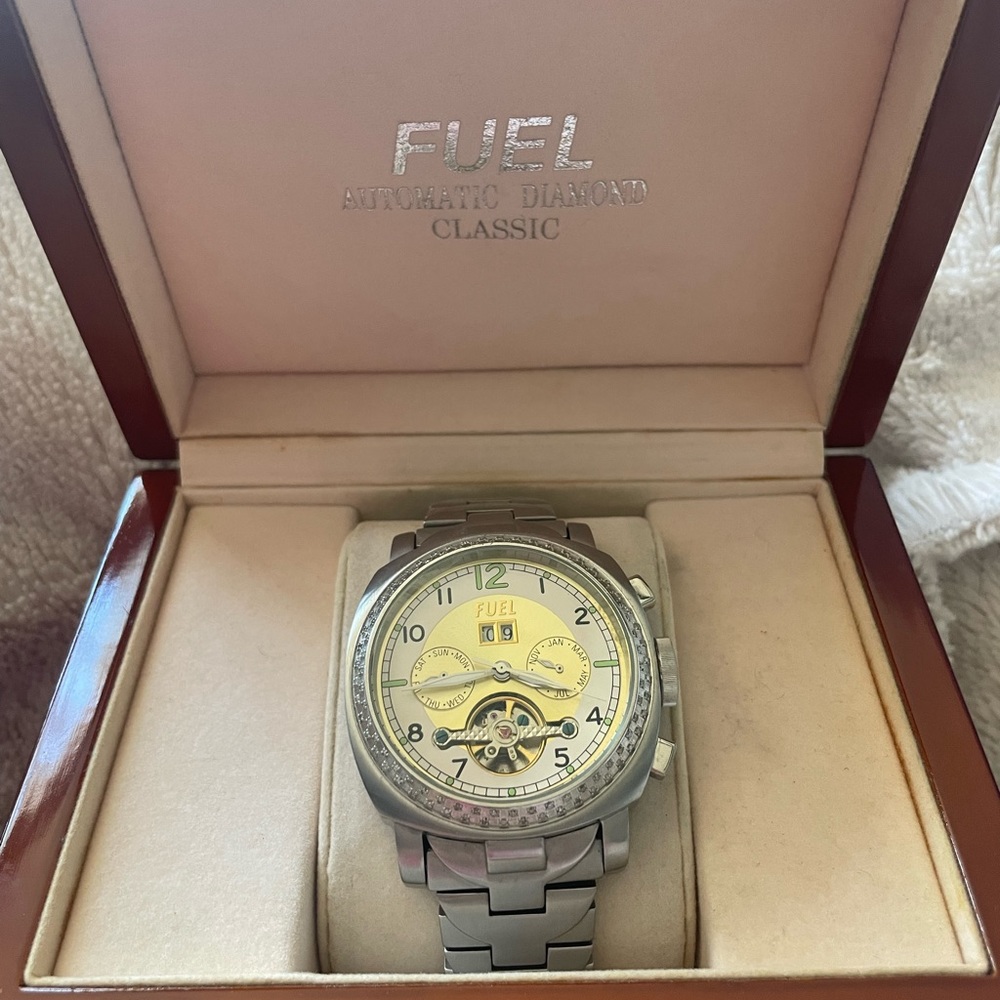 Fuel Automatic Diamond Classic Watch